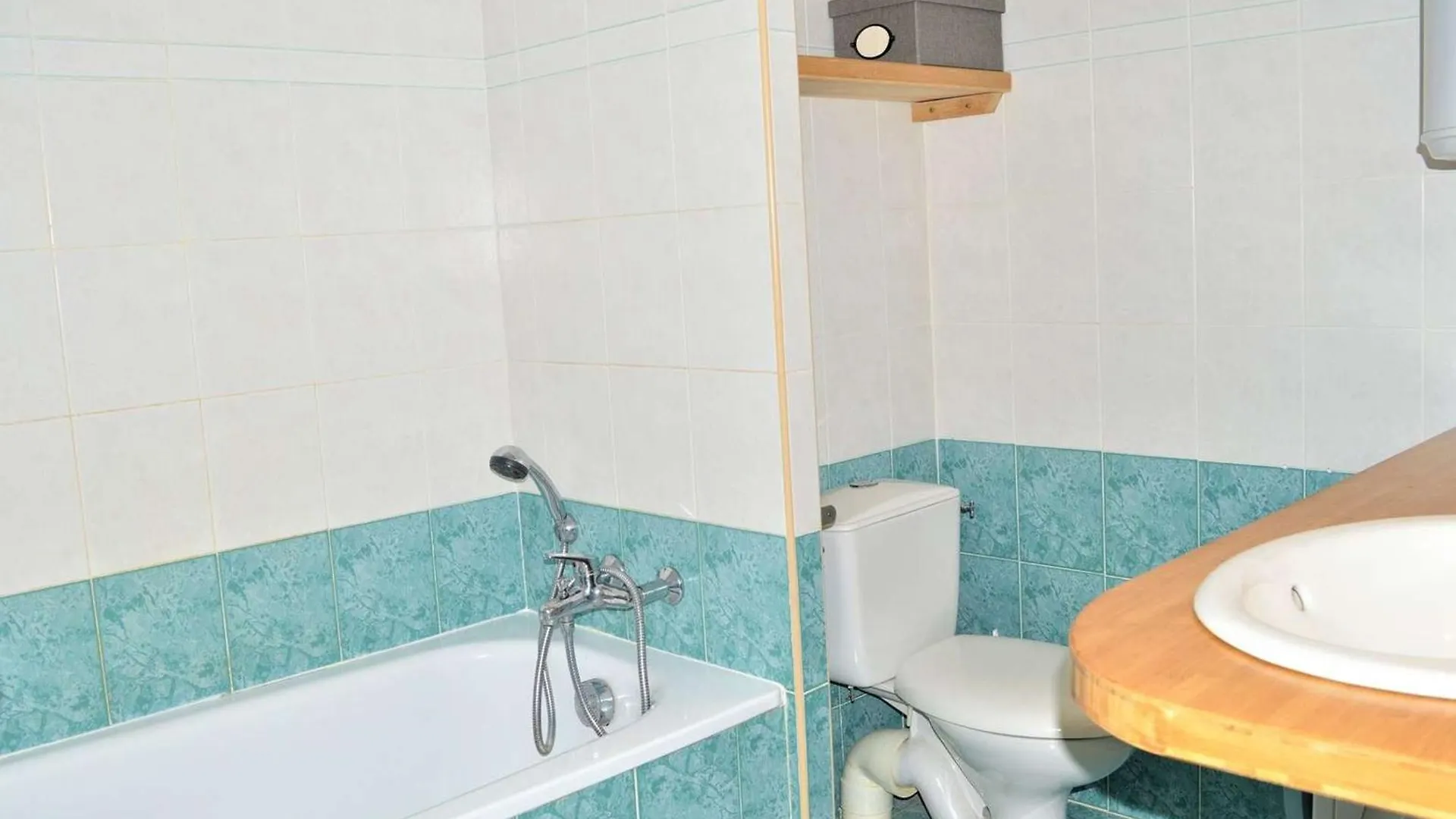 Appartement T3 Climatise Avec Jardin Privatif - Proche Plages Et Commerces A Cavalaire-Sur-Mer - Fr-1-226B-32